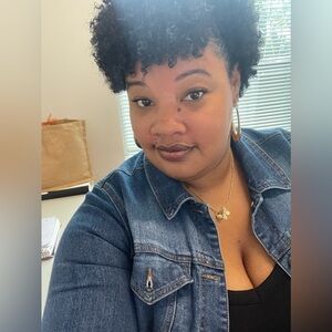 Meet your Posher, Ashlie